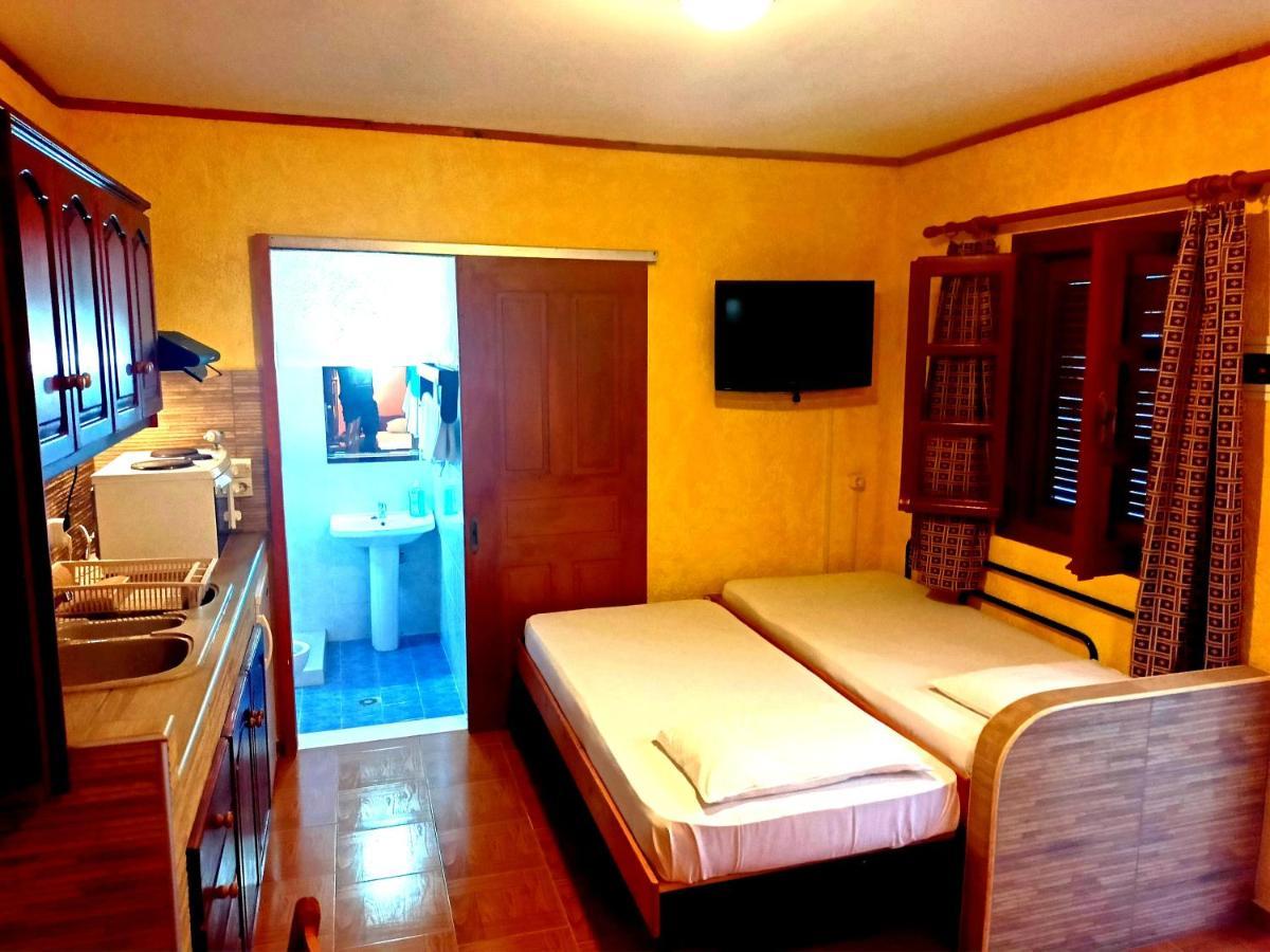 Sunrise Apartments 古卡斯特隆 外观 照片